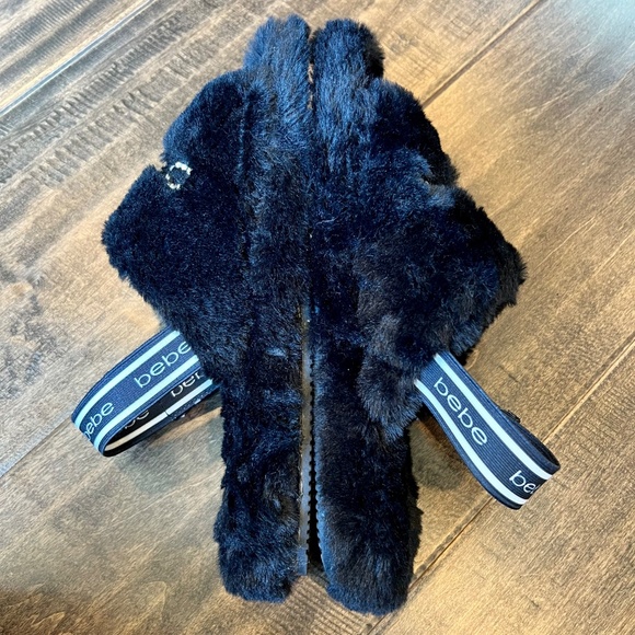 bebe Jeanna Black Faux Fur Plush Open Toe Slipper Size 8 - Picture 6 of 7